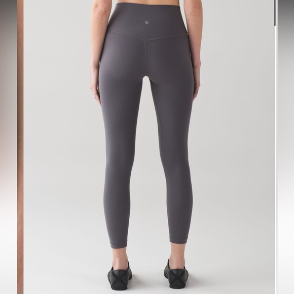 EUC! LLL Align Pant in “dark carbon” grey - Picture 5 of 11